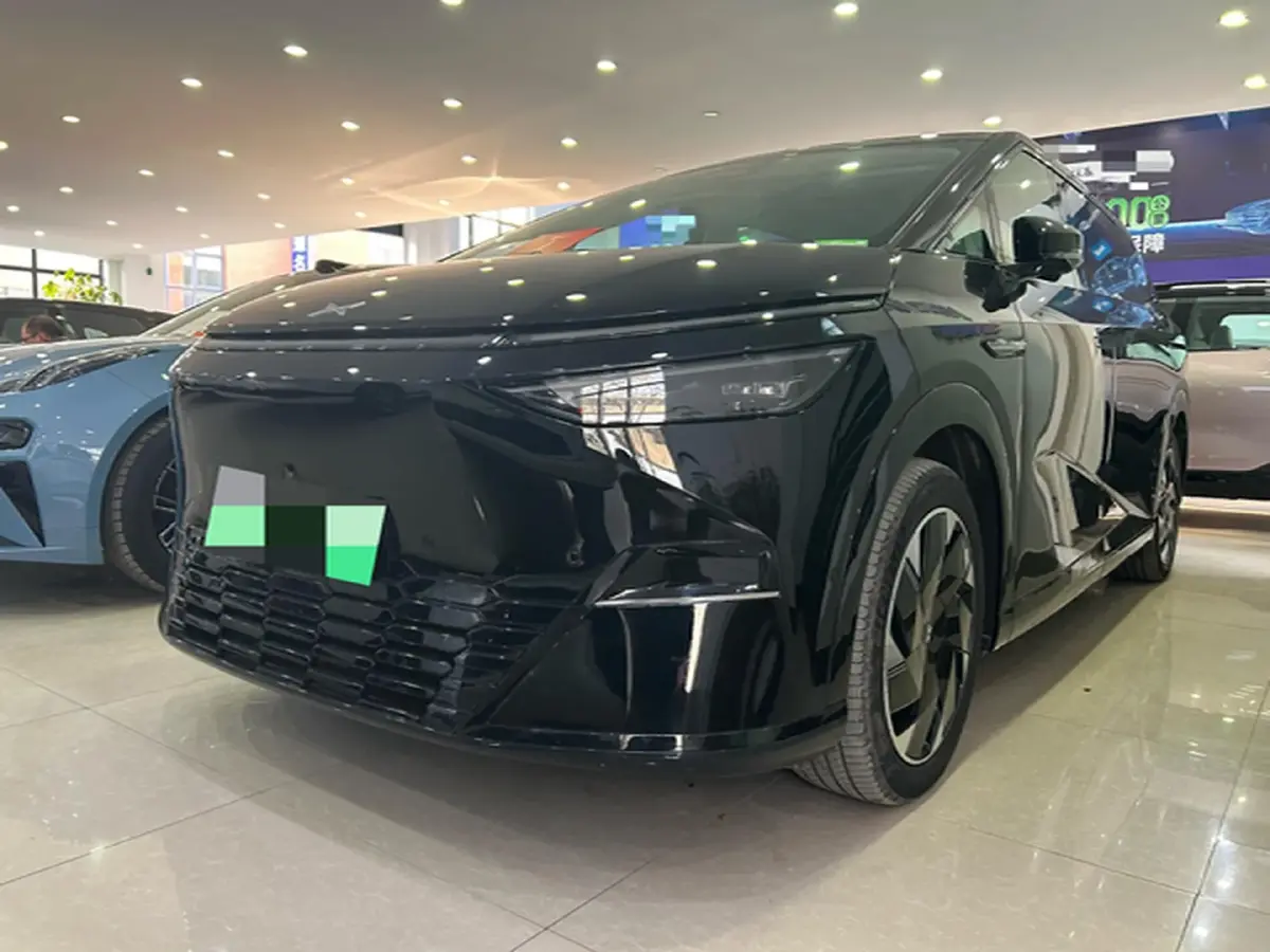 2024 Xpeng X9 BEV 101.5KWH