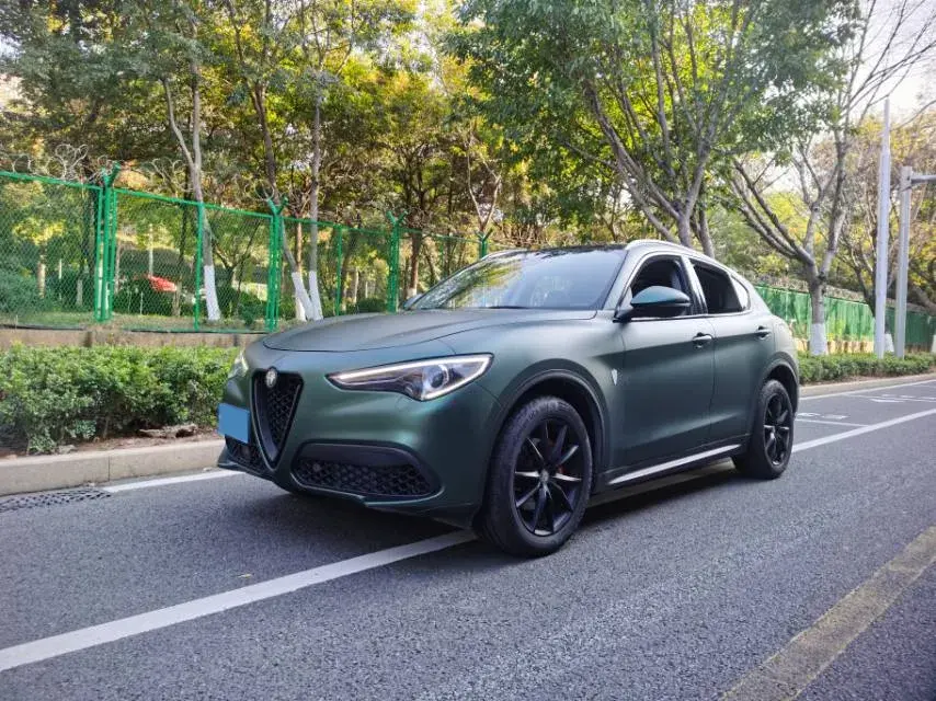 2017 Jaguar XE 2.0T 240HP L4 8AT