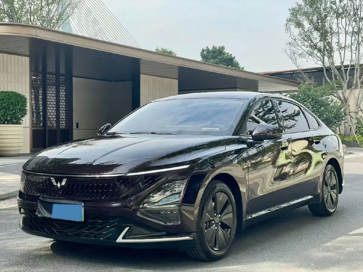 2024 WuLing XingGuang 1.5L 106HP L4 E-CVT PHEV 9.5KWH