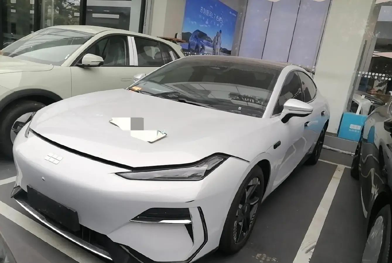 2024 Geely Galaxy E8 BEV 62KWH