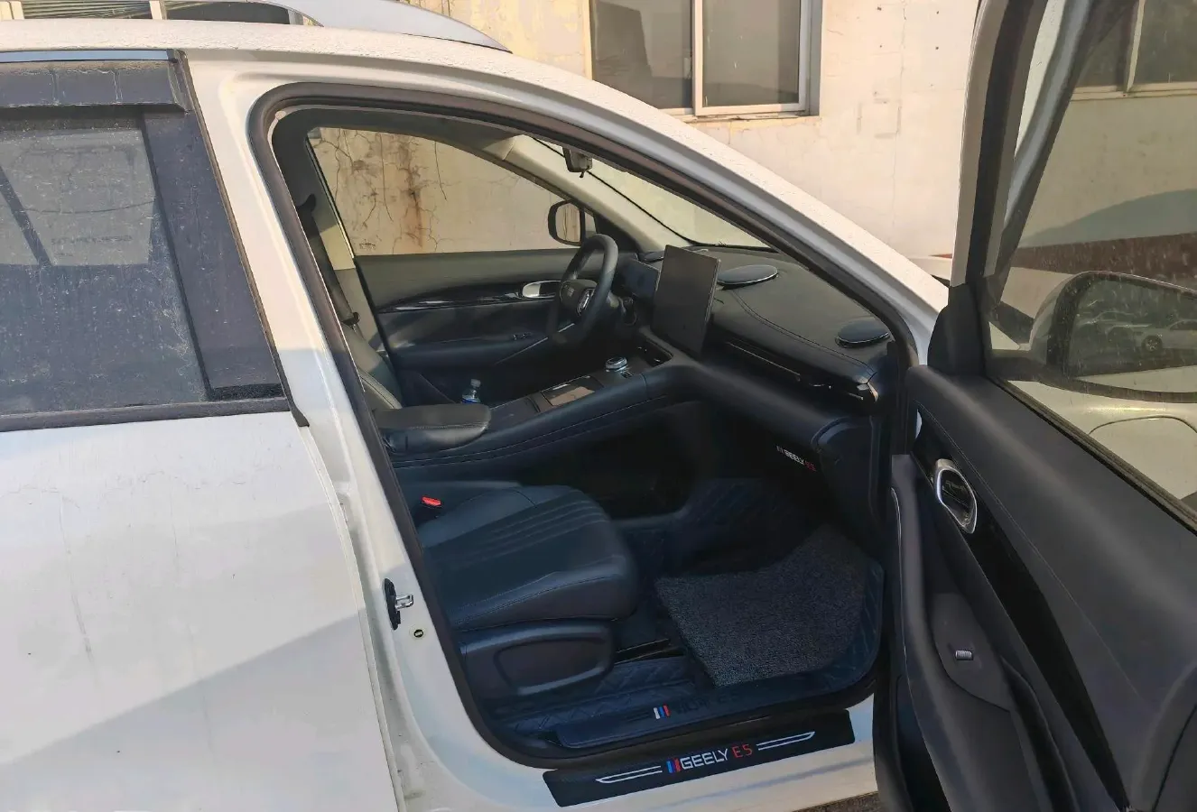 2024 LanDian E5 1.5L 110HP L4 E-CVT PHEV 17.52KWH,autocango,china used car exporter,china ev exporter,chinese used car exporter,chinese used ev exporter