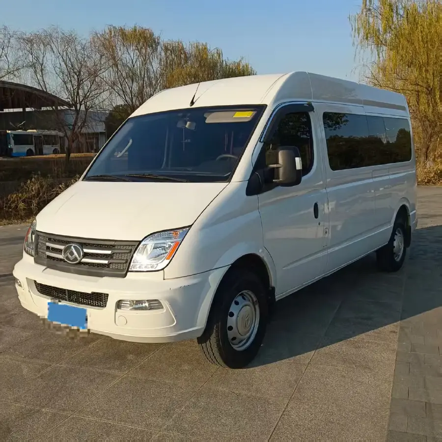 2023 MAXUS XinTu V80 2.0T 127HP L4 6MT