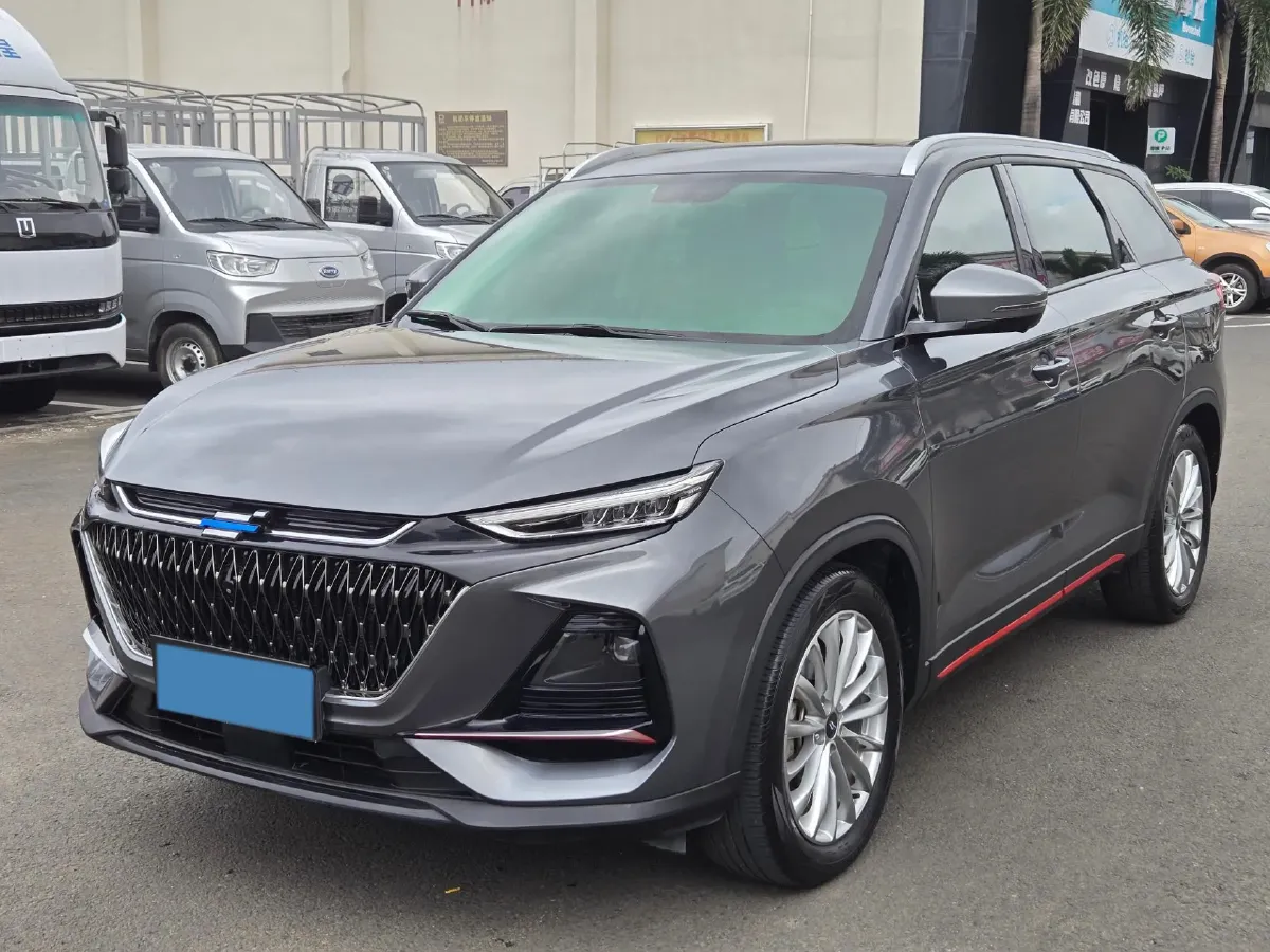 2022 ChangAn Oshan X7 Plus 1.5T 188HP L4 7DCT,autocango,china used car exporter,china ev exporter,chinese used car exporter,chinese used ev exporter