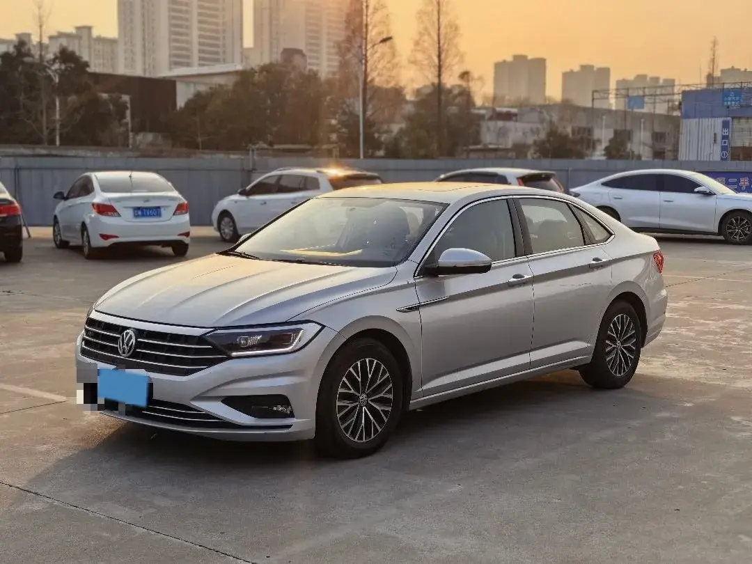 2020 Volkswagen Sagitar 1.4T 150HP L4 7DCT