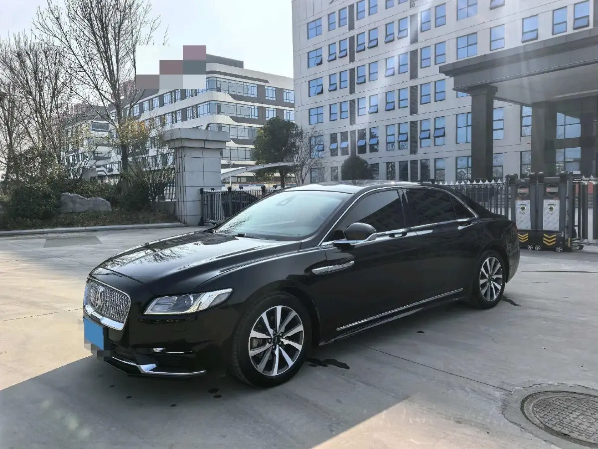 2018 Lincoln Continental 2.0T 261HP L4 6AT