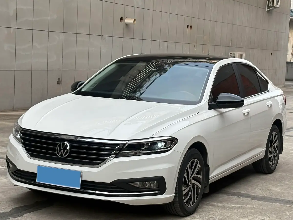 2022 Volkswagen T-Roc 1.4T 150HP L4 7DCT