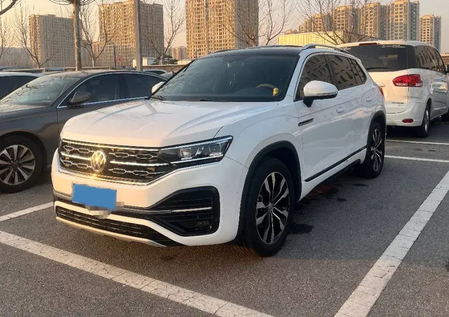 2021 Volkswagen Tayron 2.0T 220HP L4 7DCT