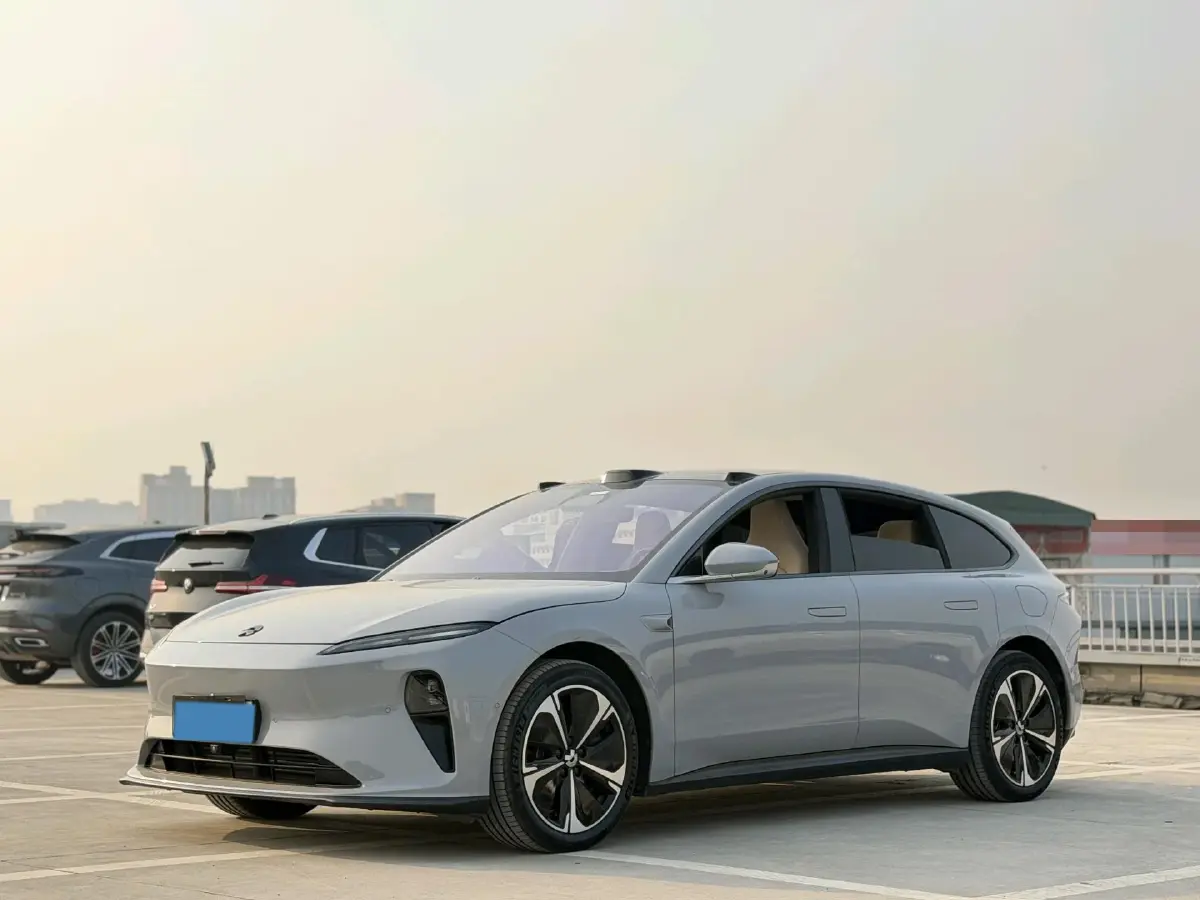 2024 NIO ET5T BEV 75KWH