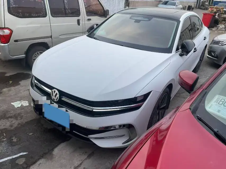 2024 Volkswagen Magotan 2.0T 220HP L4 7DCT