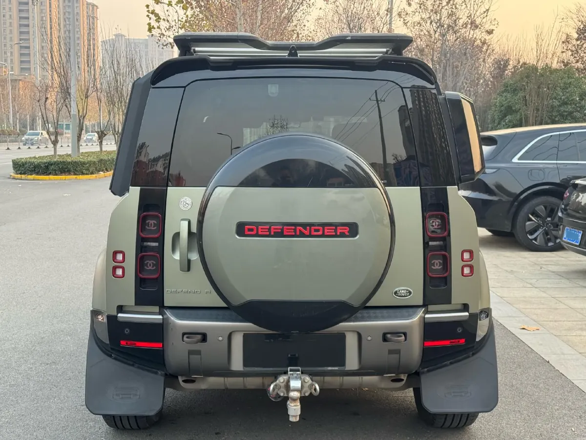 2022 Land Rover Defender 3.0T 400HP L6 8AT,autocango,china used car exporter,china ev exporter,chinese used car exporter,chinese used ev exporter
