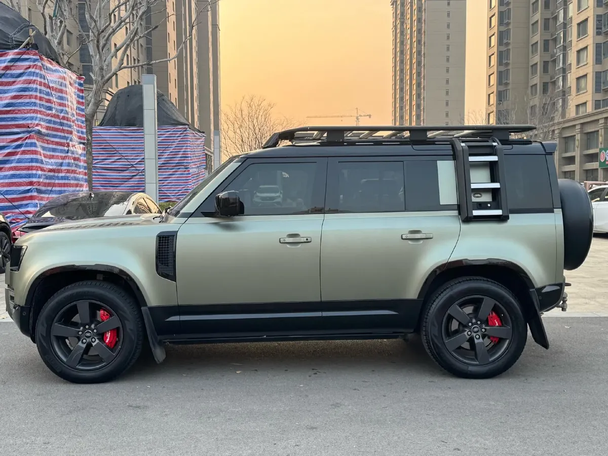 2022 Land Rover Defender 3.0T 400HP L6 8AT,autocango,china used car exporter,china ev exporter,chinese used car exporter,chinese used ev exporter
