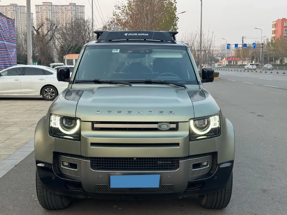 2022 Land Rover Defender 3.0T 400HP L6 8AT,autocango,china used car exporter,china ev exporter,chinese used car exporter,chinese used ev exporter