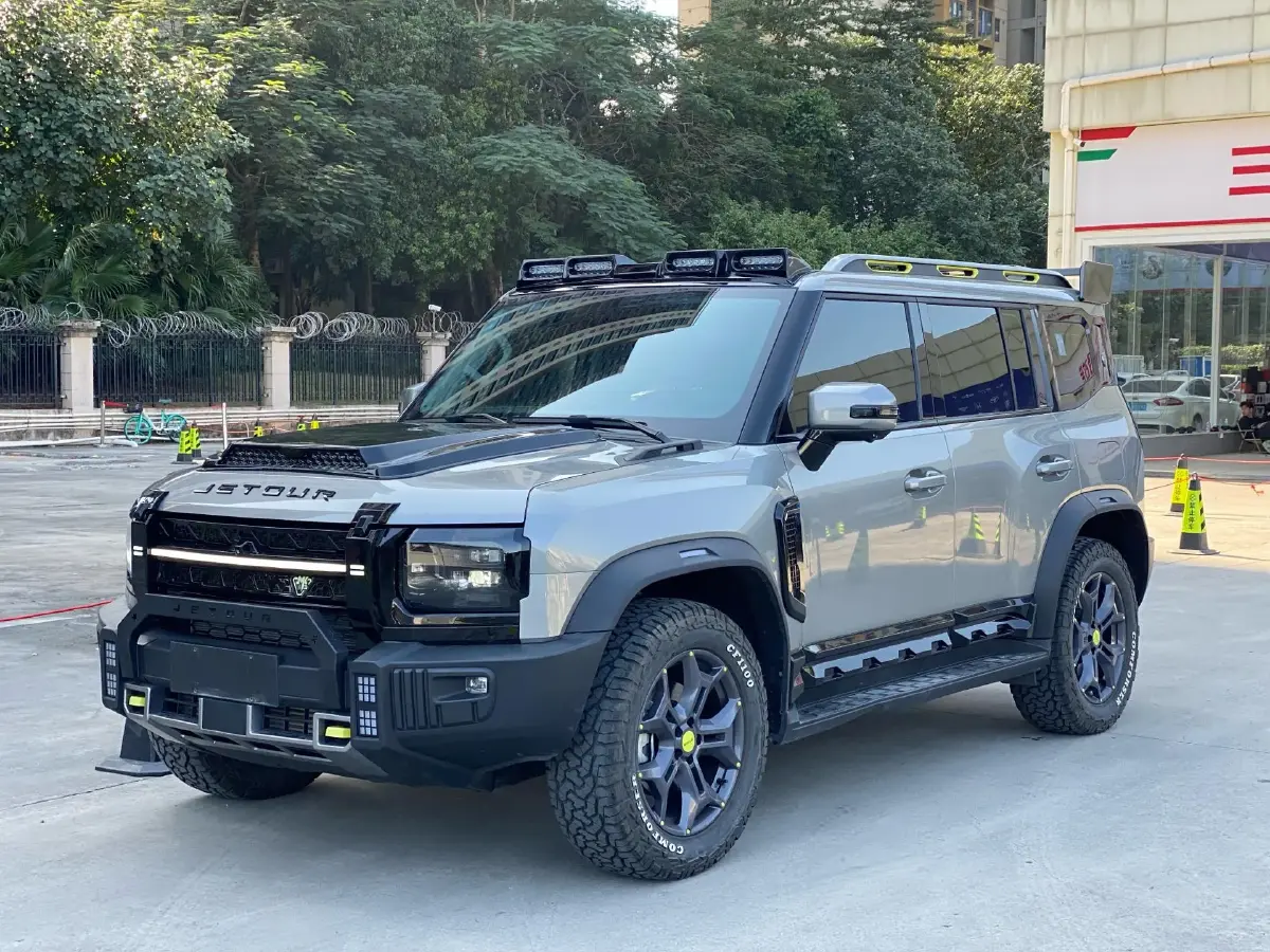 2023 Jetour Traveller 2.0T 254HP L4 7DCT