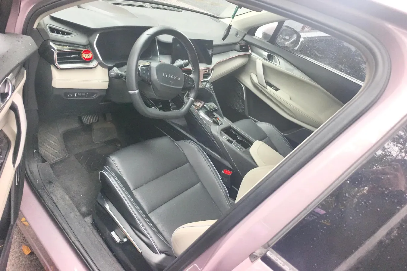 2022 Ruichi Auto EC71 BEV 50.232KWH,autocango,china used car exporter,china ev exporter,chinese used car exporter,chinese used ev exporter