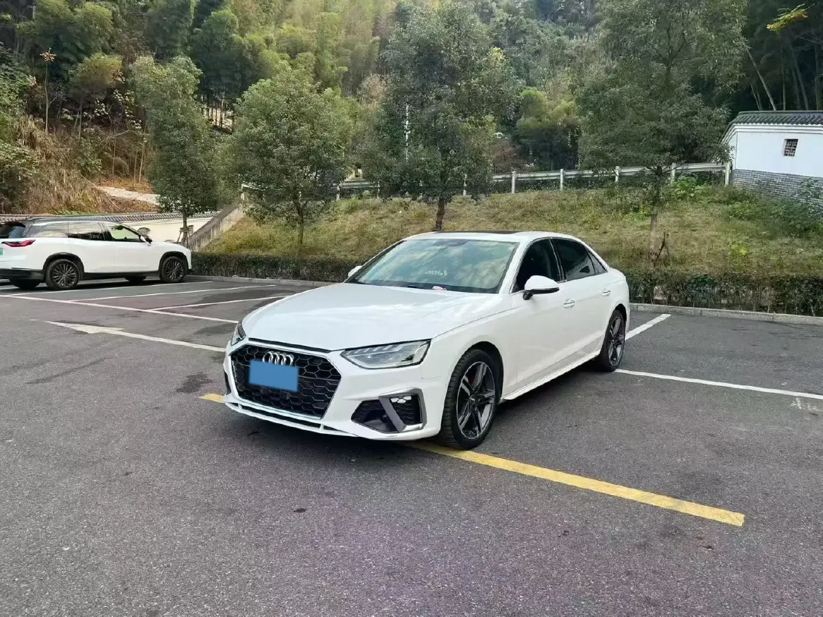 2020 Audi A4L 2.0T 190HP L4 7DCT
