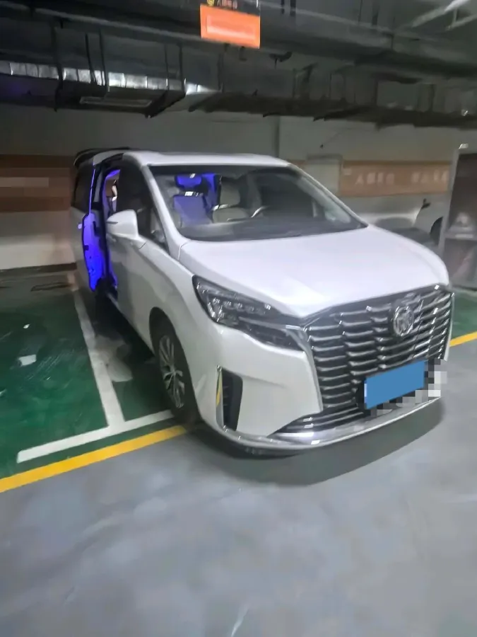 2023 Buick GL8 2.0T 237HP L4 9AT,autocango,china used car exporter,china ev exporter,chinese used car exporter,chinese used ev exporter