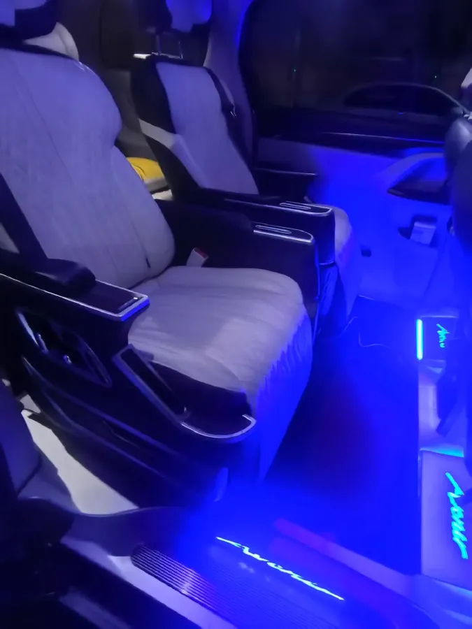 2023 Buick GL8 2.0T 237HP L4 9AT,autocango,china used car exporter,china ev exporter,chinese used car exporter,chinese used ev exporter