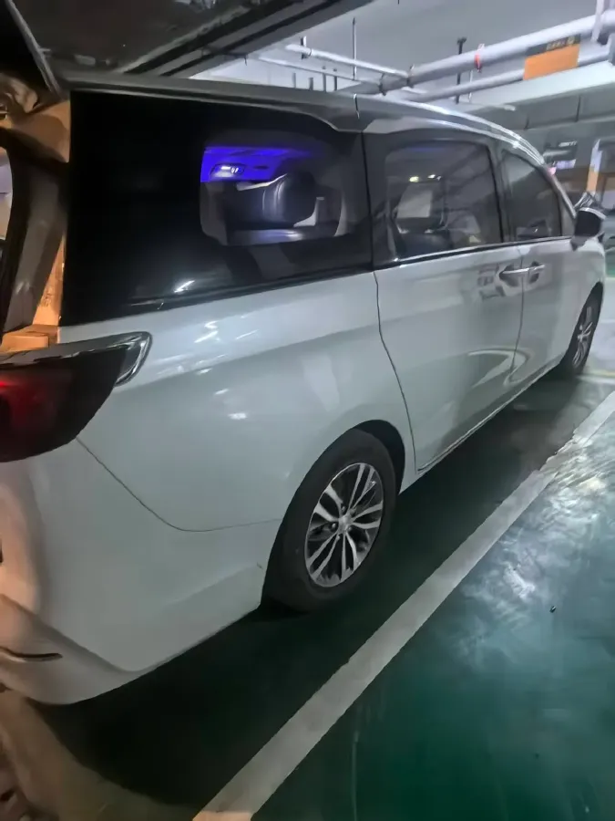 2023 Buick GL8 2.0T 237HP L4 9AT,autocango,china used car exporter,china ev exporter,chinese used car exporter,chinese used ev exporter