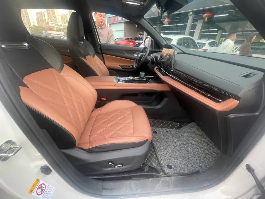 2023 Venucia VX6 BEV 62KWH,autocango,china used car exporter,china ev exporter,chinese used car exporter,chinese used ev exporter