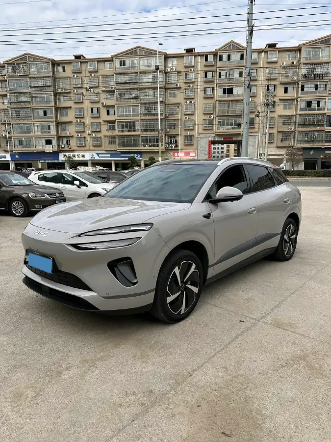 2025 LanDian E5 PLUS 1.5L 95HP L4 E-CVT PHEV