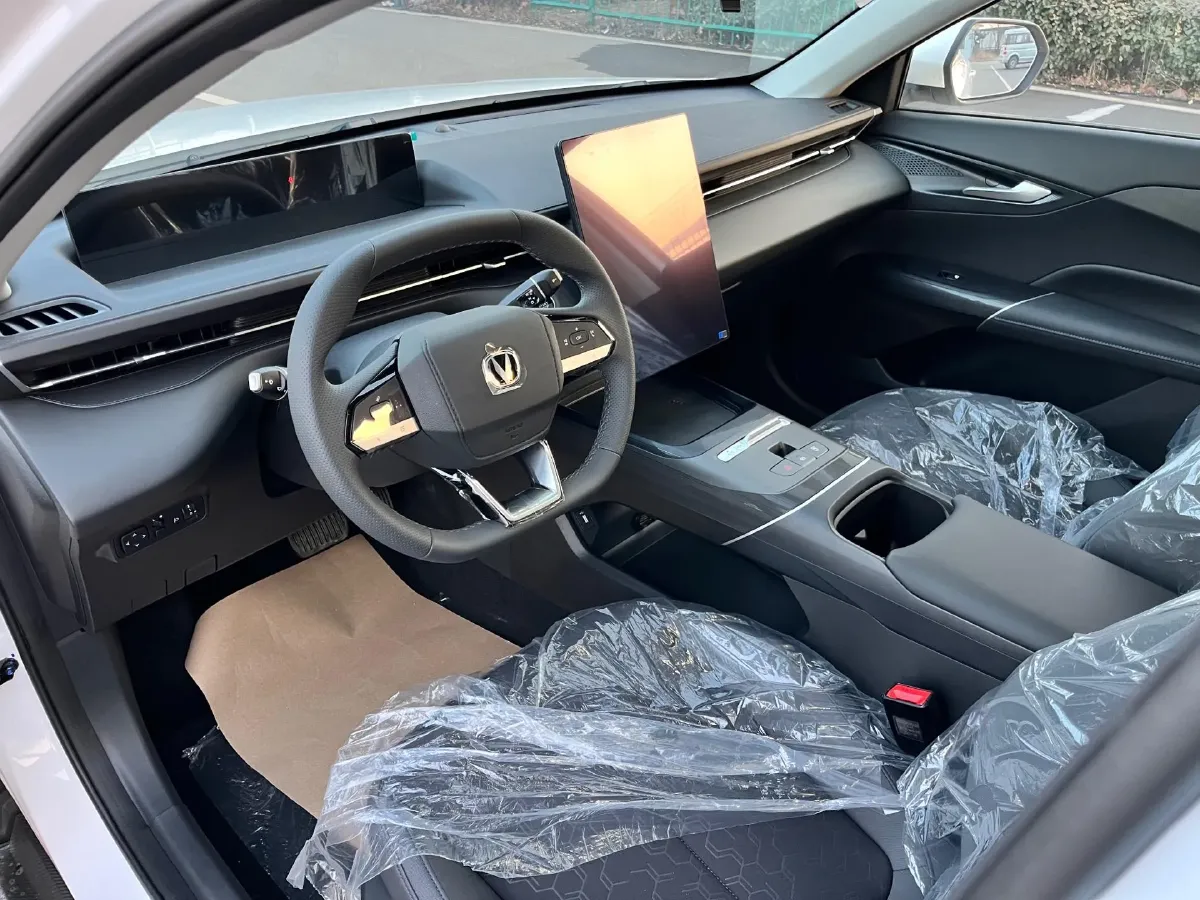 2025 ChangAn EadoPHEV 1.5L 98HP L4 E-CVT PHEV,autocango,china used car exporter,china ev exporter,chinese used car exporter,chinese used ev exporter