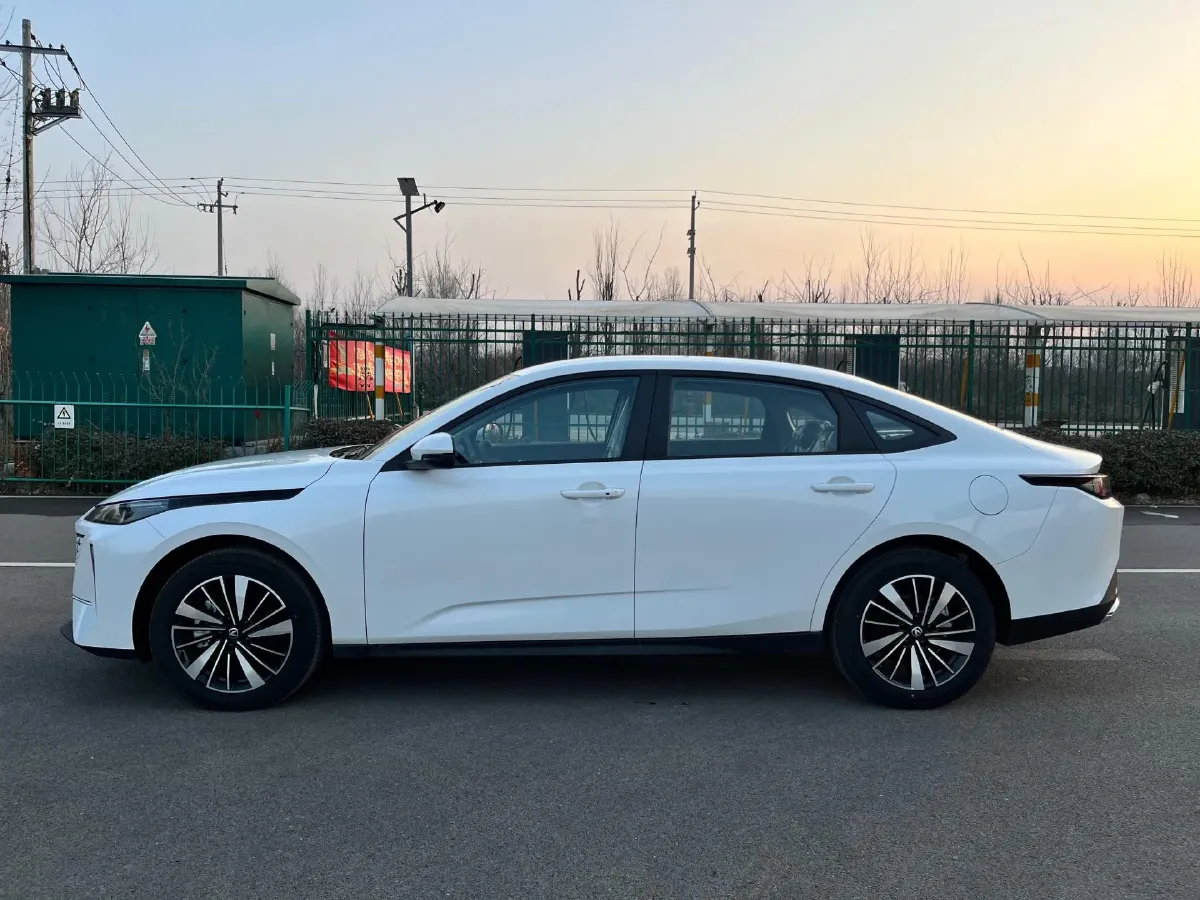 2025 ChangAn EadoPHEV 1.5L 98HP L4 E-CVT PHEV,autocango,china used car exporter,china ev exporter,chinese used car exporter,chinese used ev exporter