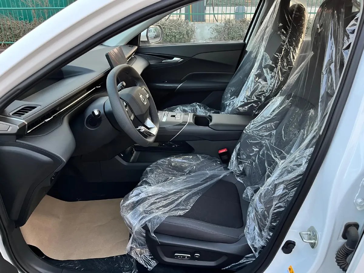 2025 ChangAn EadoPHEV 1.5L 98HP L4 E-CVT PHEV,autocango,china used car exporter,china ev exporter,chinese used car exporter,chinese used ev exporter