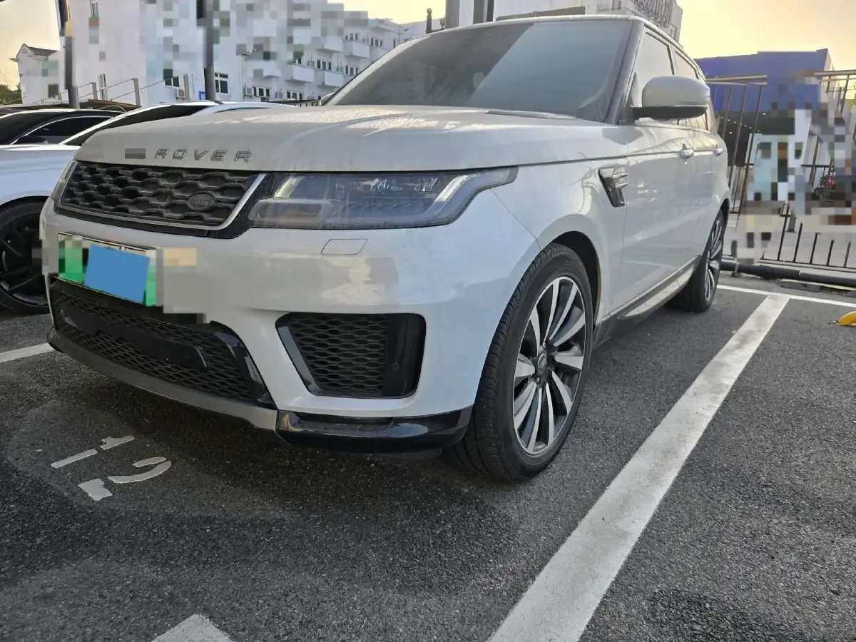 2018 Land Rover Range Rover Sport 2.0T 300HP L4 8AT PHEV 13.1KWH