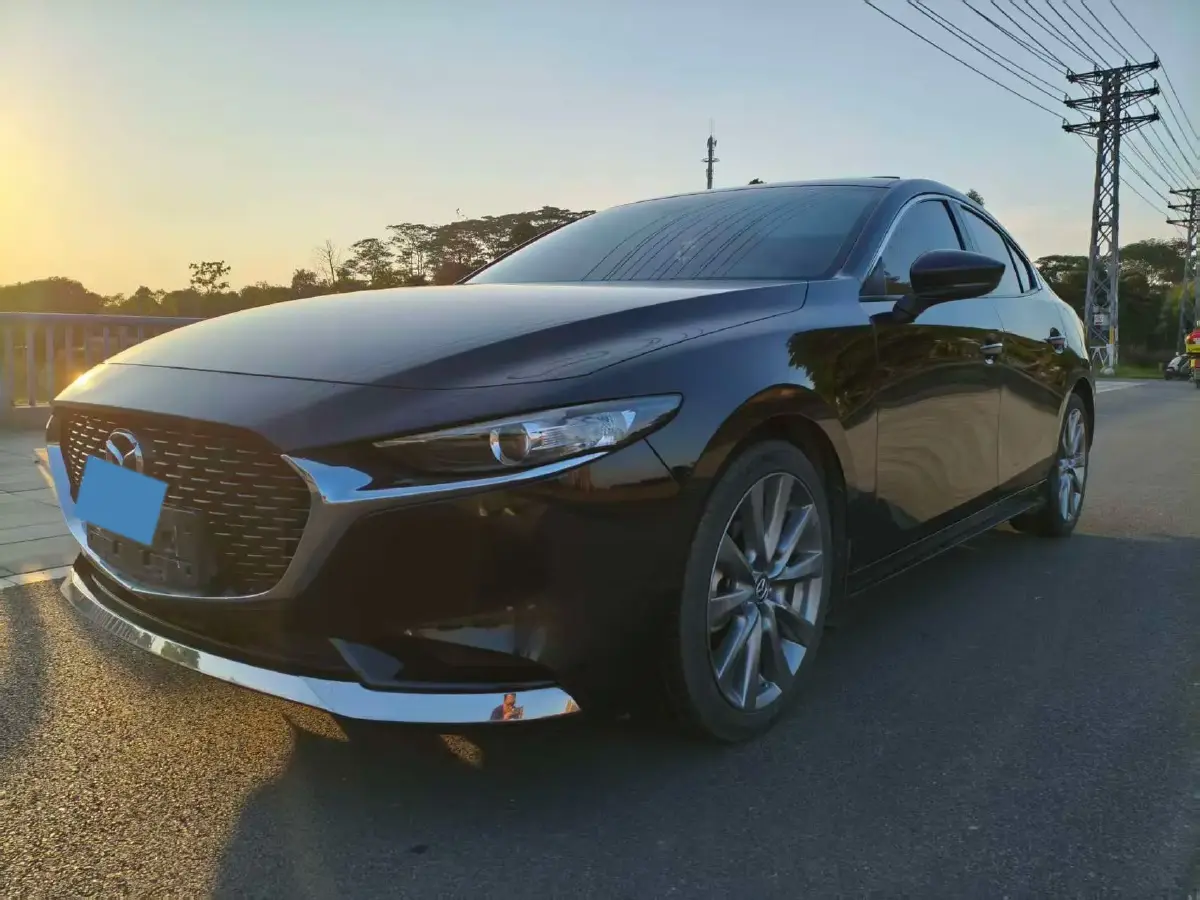 2022 Mazda 3 Axela 2.0L 158HP L4 6AT