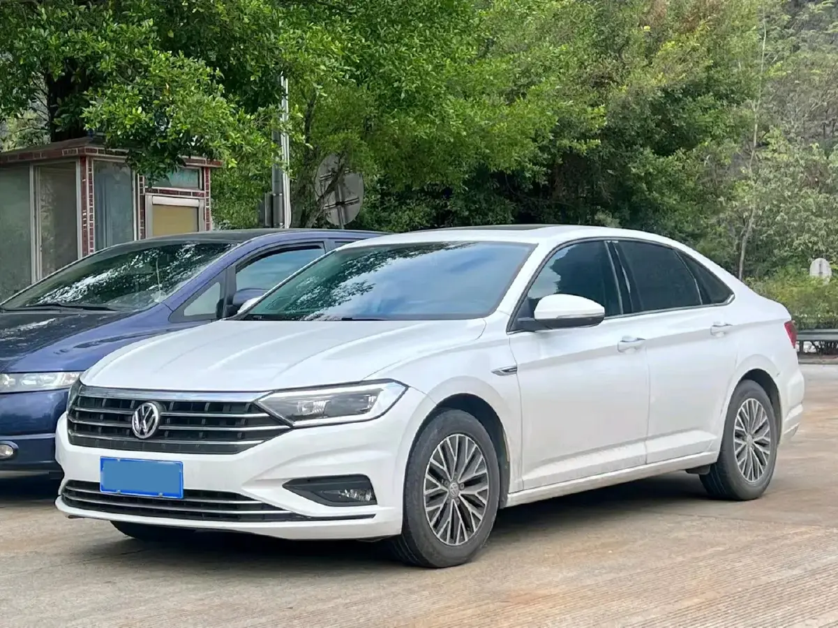 2021 Volkswagen Sagitar 1.4T 150HP L4 7DCT