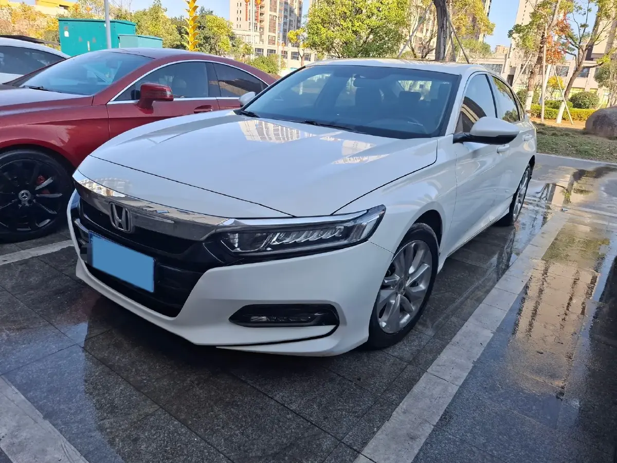 2018 Honda Accord 1.5T 194HP L4 CVT