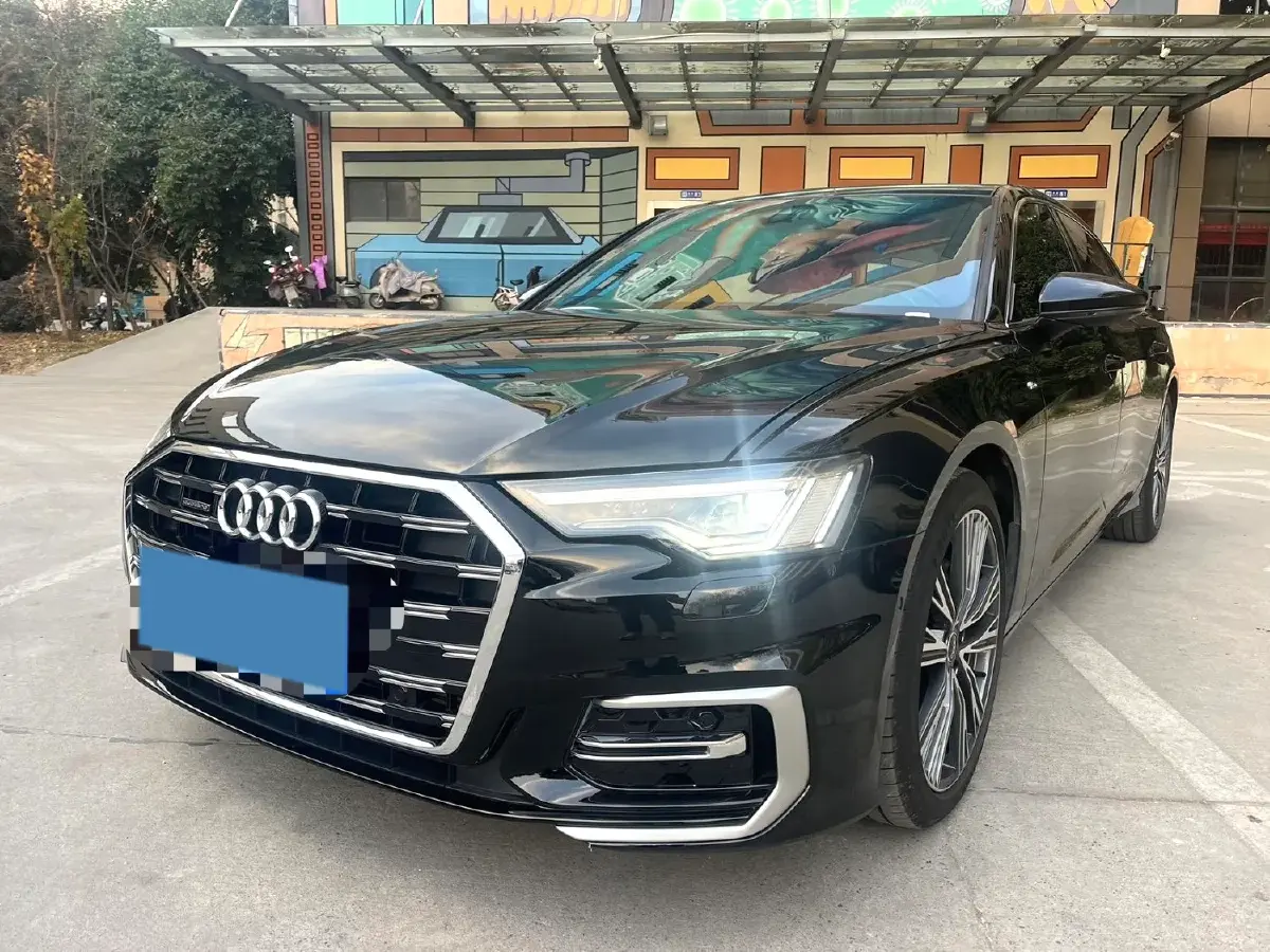 2025 Audi A6L 2.0T 245HP L4 7DCT