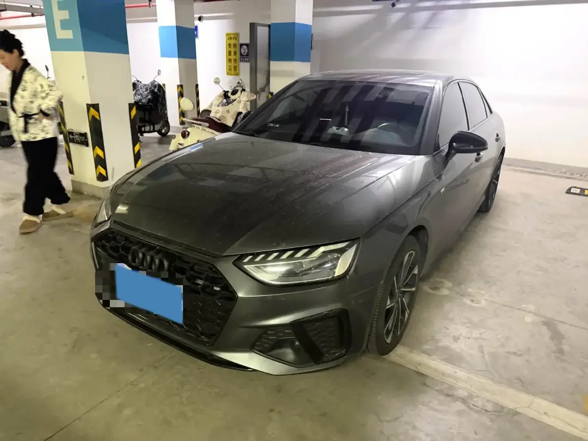 2023 Audi A4L 2.0T 190HP L4 7DCT