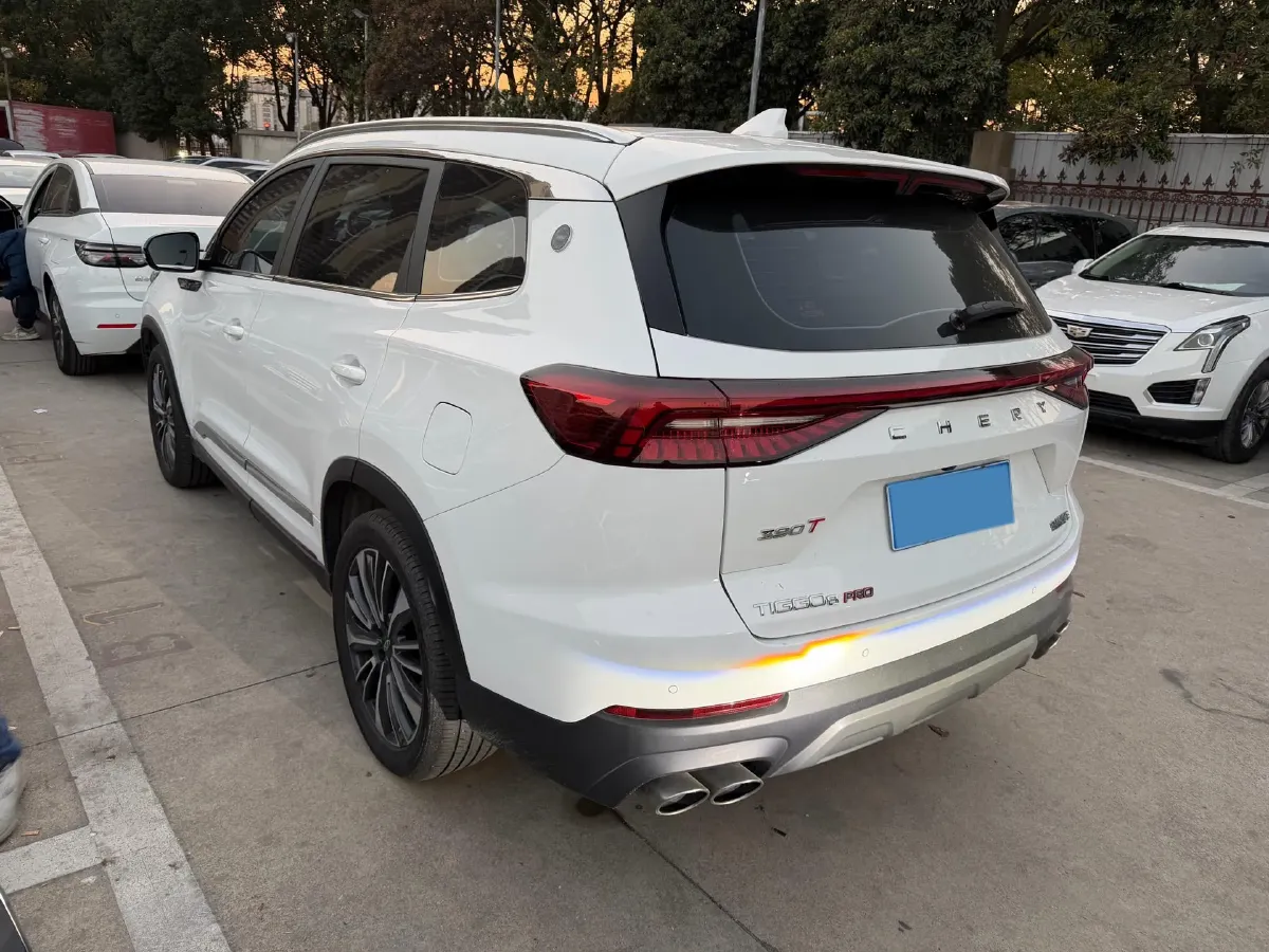 2024 Chery Tiggo 8 Plus 2.0T 254HP L4 7DCT,autocango,china used car exporter,china ev exporter,chinese used car exporter,chinese used ev exporter