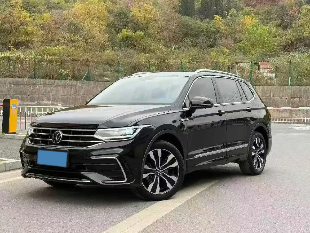 2024 Volkswagen Tiguan L 2.0T 186HP L4 7DCT