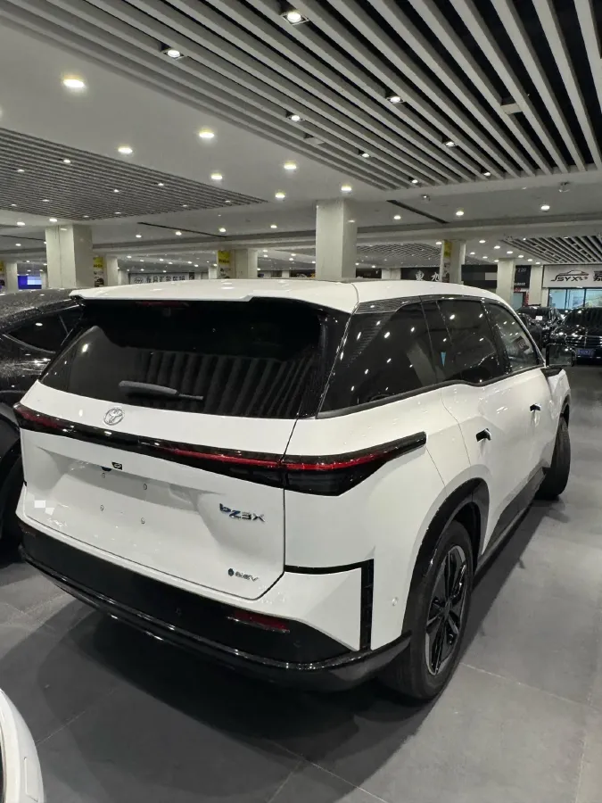 2025 Toyota BZ3X BEV 58.37KWH,autocango,china used car exporter,china ev exporter,chinese used car exporter,chinese used ev exporter