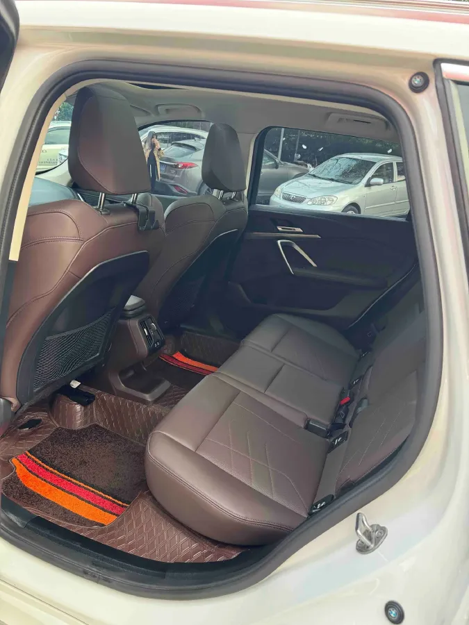 2023 BMW X1 2.0T 204HP L4 7DCT,autocango,china used car exporter,china ev exporter,chinese used car exporter,chinese used ev exporter