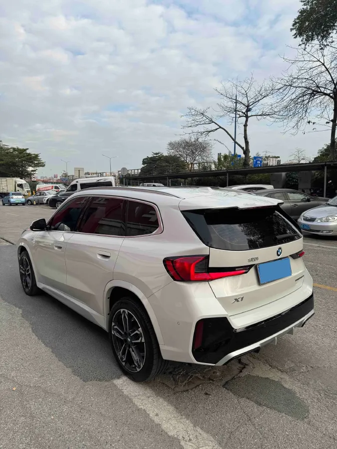 2023 BMW X1 2.0T 204HP L4 7DCT,autocango,china used car exporter,china ev exporter,chinese used car exporter,chinese used ev exporter
