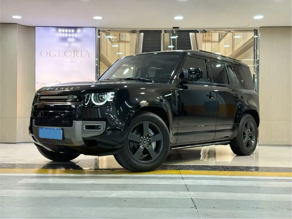 2022 Land Rover Defender 3.0T 400HP L6 8AT,autocango,china used car exporter,china ev exporter,chinese used car exporter,chinese used ev exporter