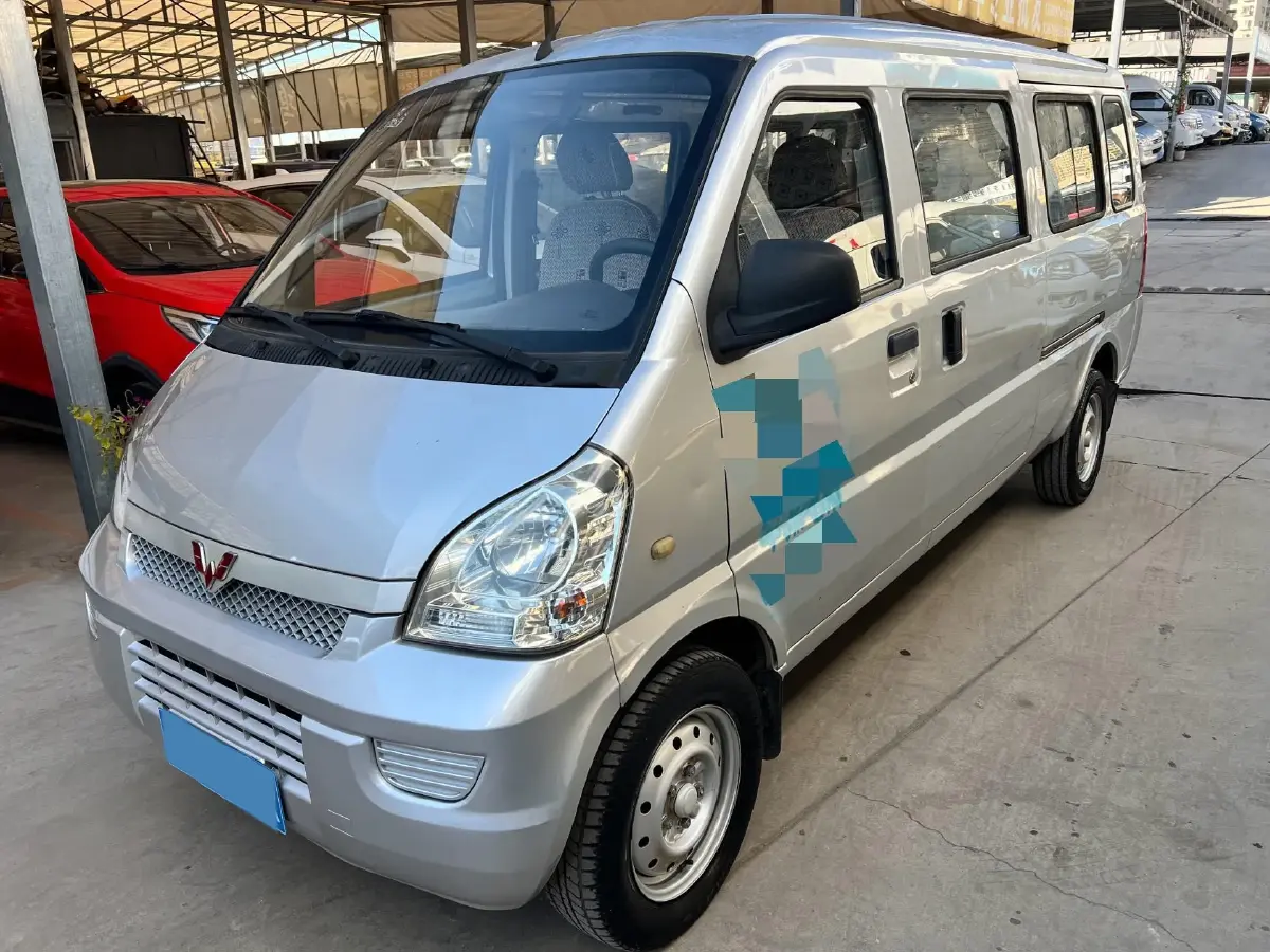 2019 WuLing RongGuang 1.5L 107HP L4 5MT