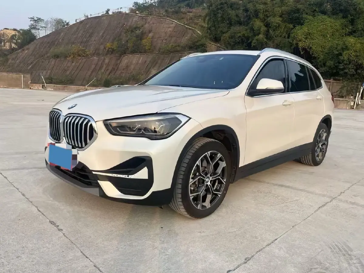 2021 BMW X1 2.0T 192HP L4 7DCT