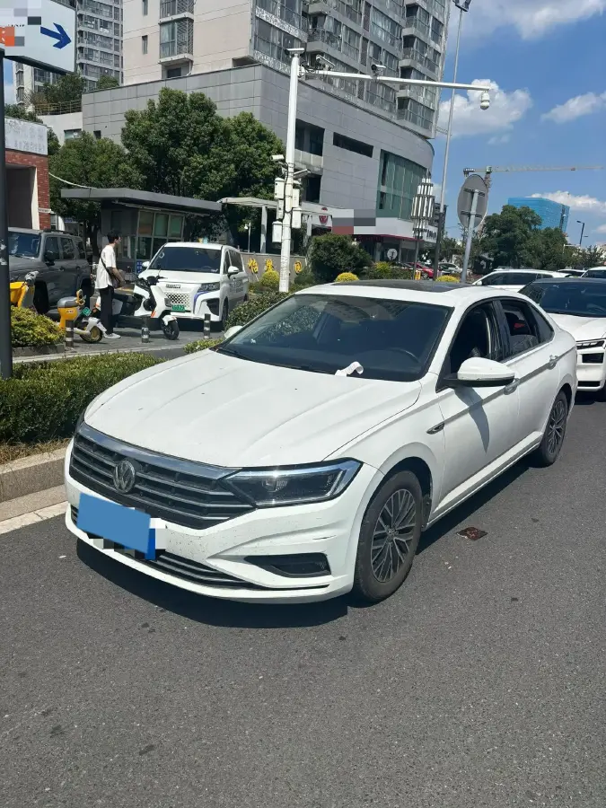 2021 Volkswagen Sagitar 1.4T 150HP L4 7DCT