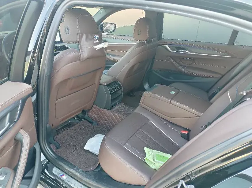 2023 BMW 5 Series 2.0T 245HP L4 8AT,autocango,china used car exporter,china ev exporter,chinese used car exporter,chinese used ev exporter