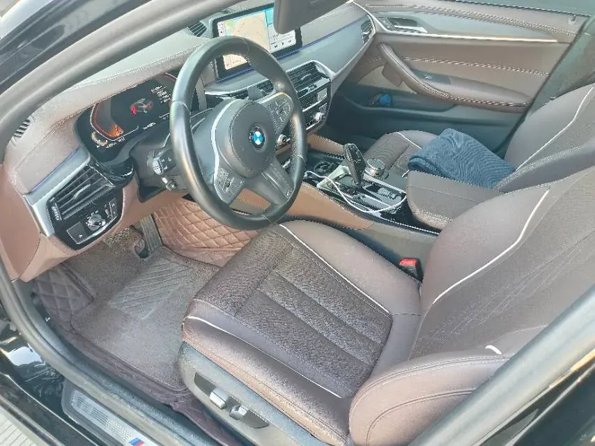 2023 BMW 5 Series 2.0T 245HP L4 8AT,autocango,china used car exporter,china ev exporter,chinese used car exporter,chinese used ev exporter