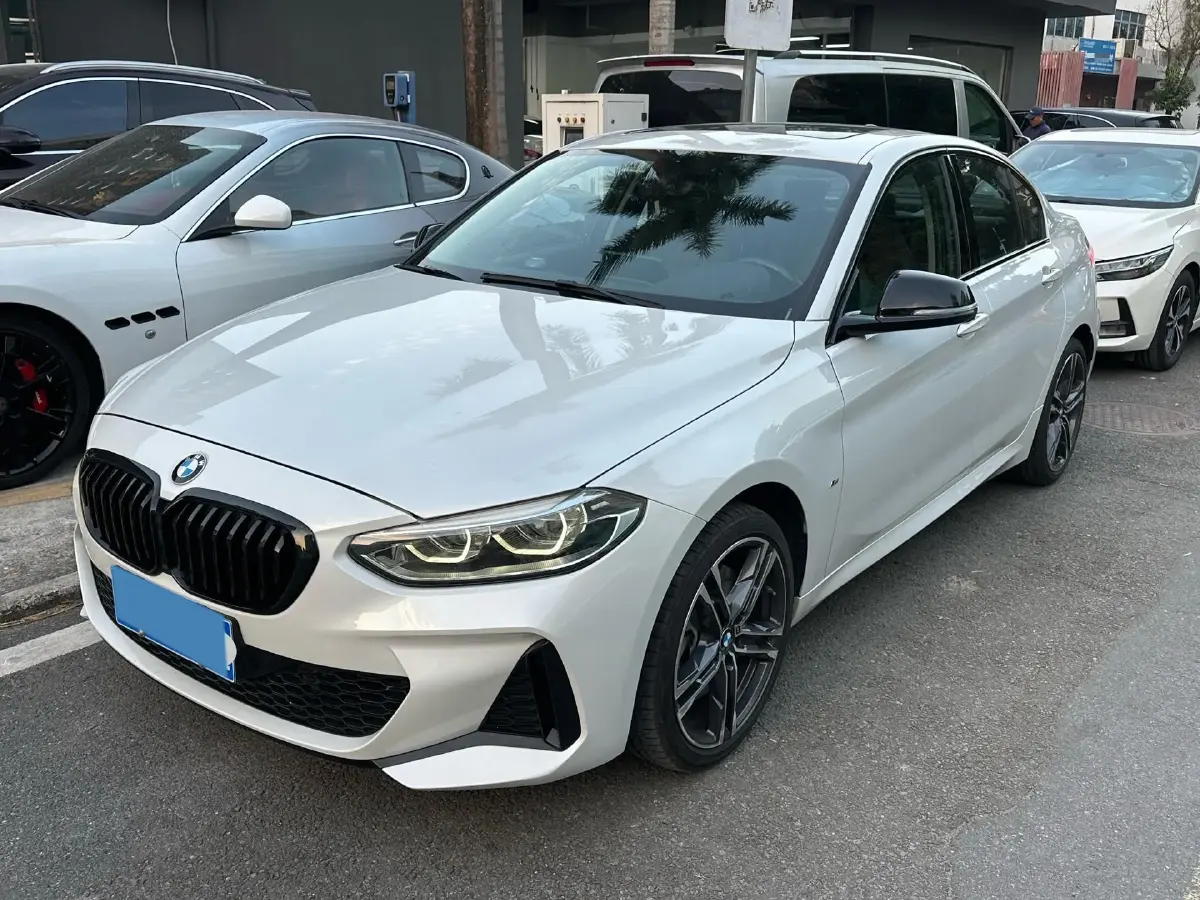 2021 BMW 1 Series 2.0T 192HP L4 7DCT