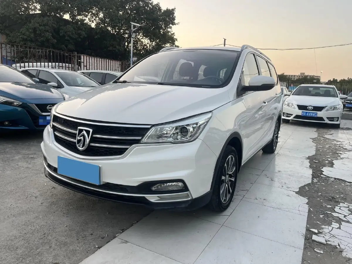2019 BaoJun 730 1.5L 105HP L4 6MT