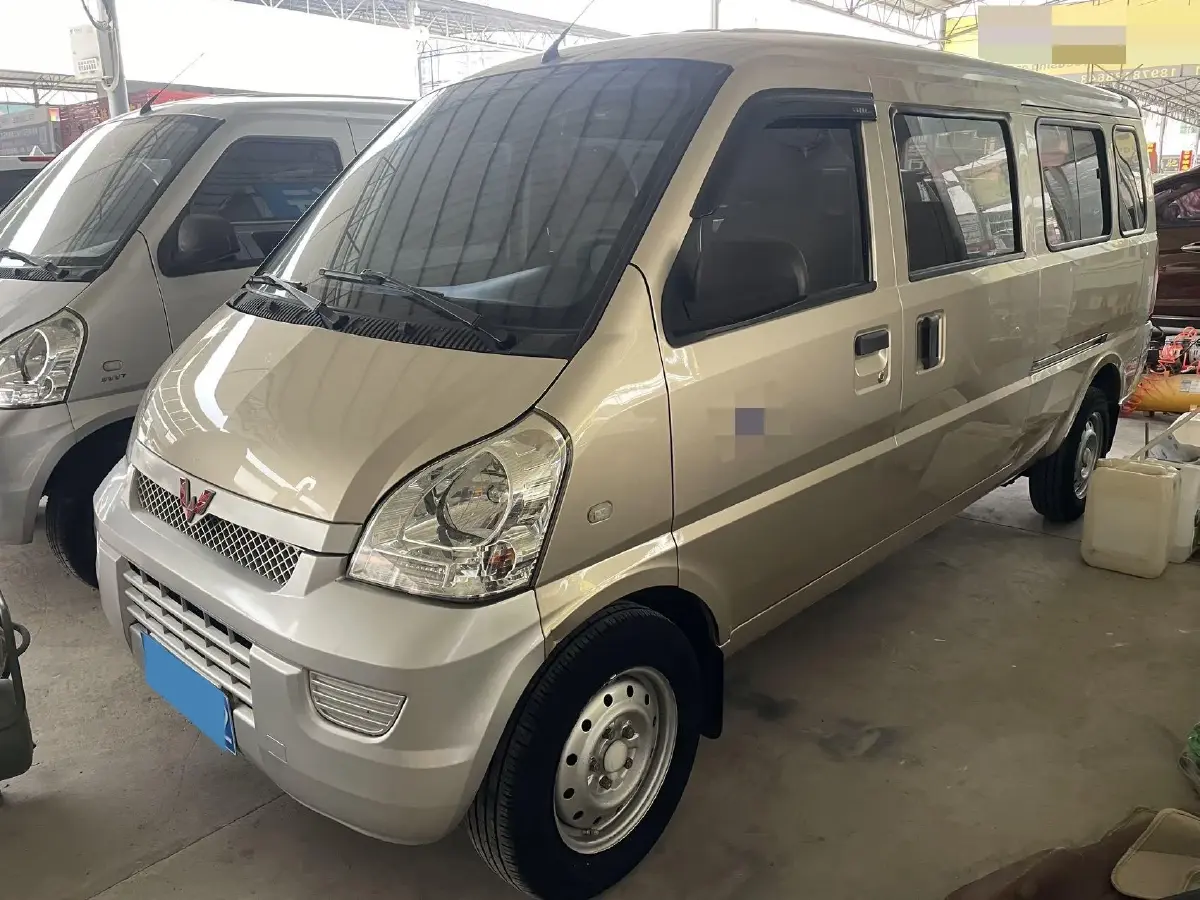 2019 WuLing RongGuang 1.5L 107HP L4 5MT