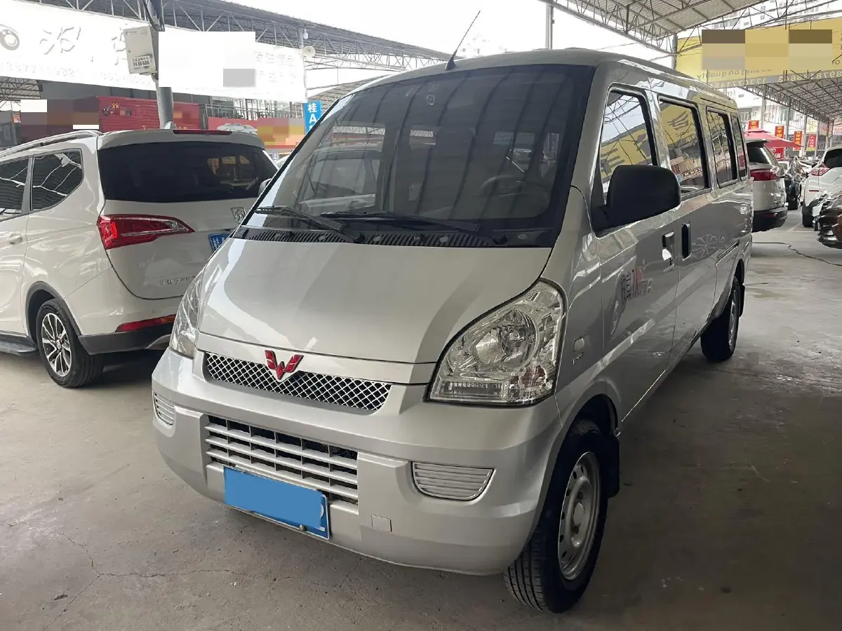 2019 WuLing RongGuang 1.5L 107HP L4 5MT
