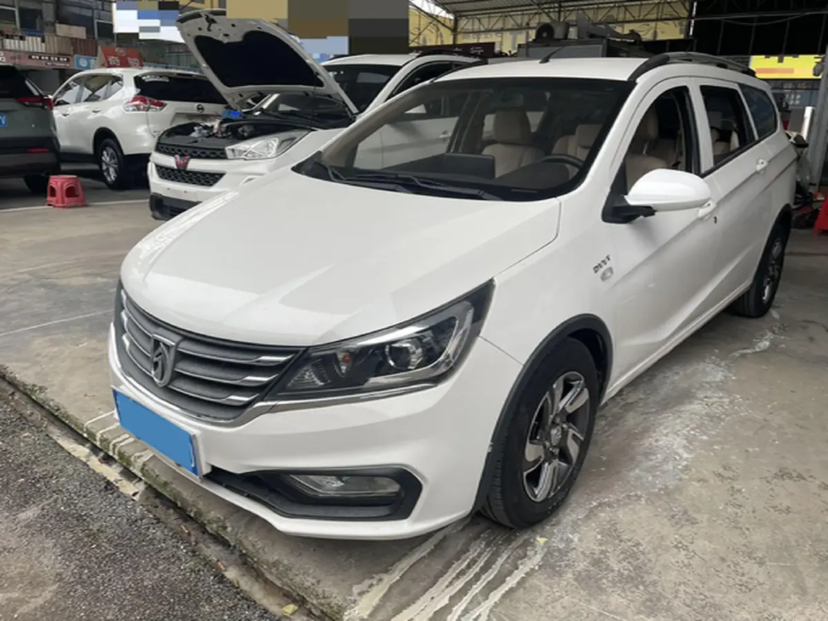 2017 BaoJun 310W 1.5L 112HP L4 6MT