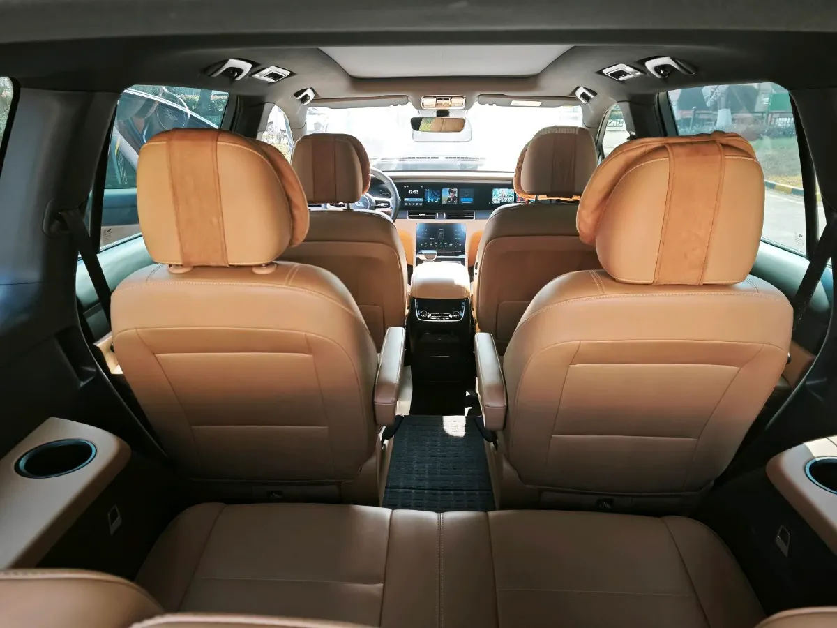 2021 Li ONE Range Extended 131HP REEV 40.5KWH,autocango,china used car exporter,china ev exporter,chinese used car exporter,chinese used ev exporter